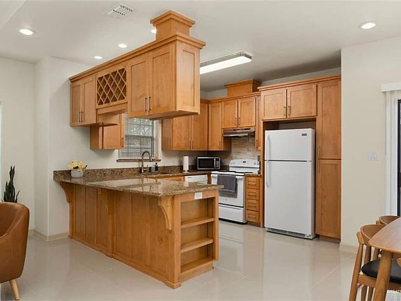 3rd image of 6701 N 7th Ct #1