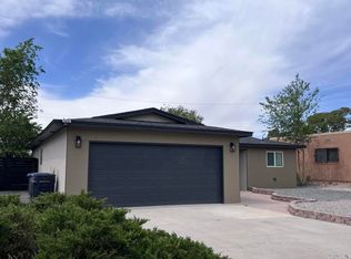 905 La Charles Dr NE, Albuquerque, NM 87112
