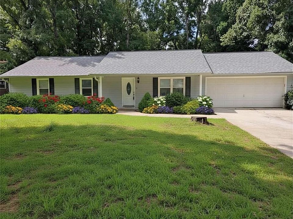 1st image of 2073 Beechwood Dr