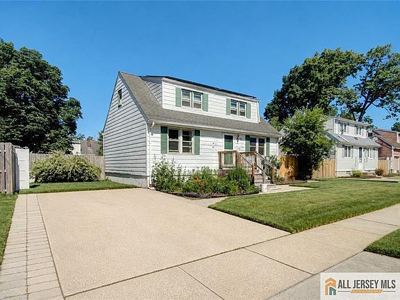 2nd image of 50 Merrill Ave