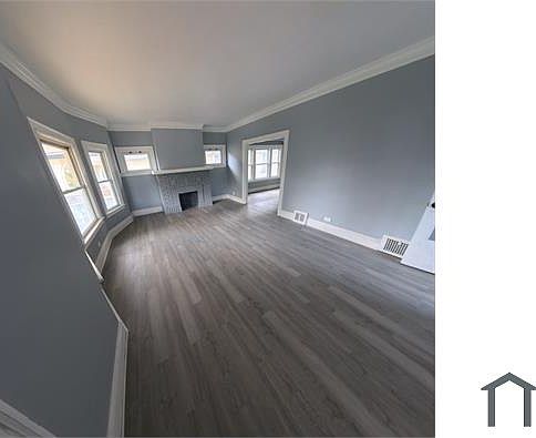 2nd image of 3220 E 119th St