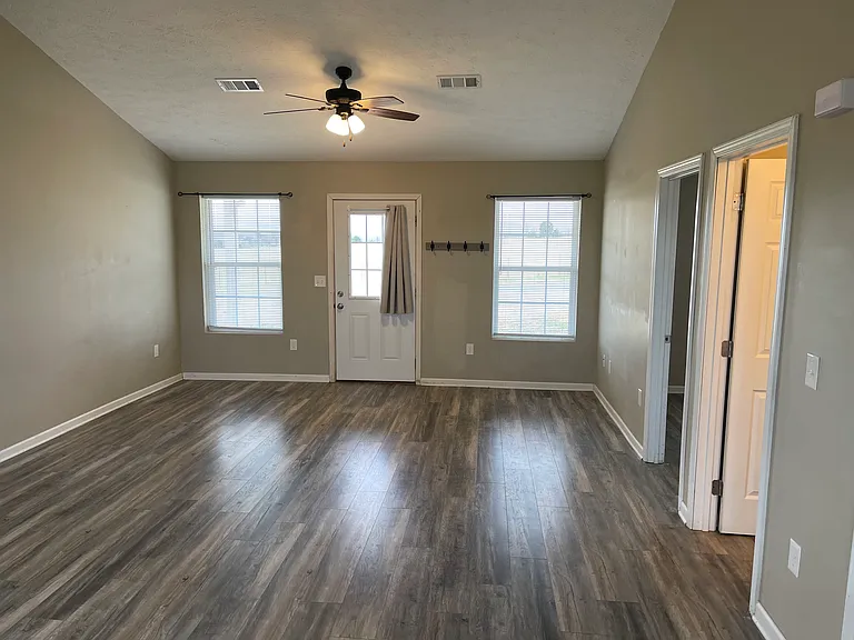 1442 Quarles Rd — Photo 6