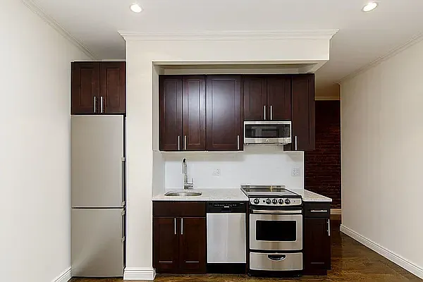 Rented by Avenues Real Estate | media 5