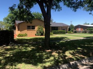 402 SW 14th St, Seminole, TX 79360