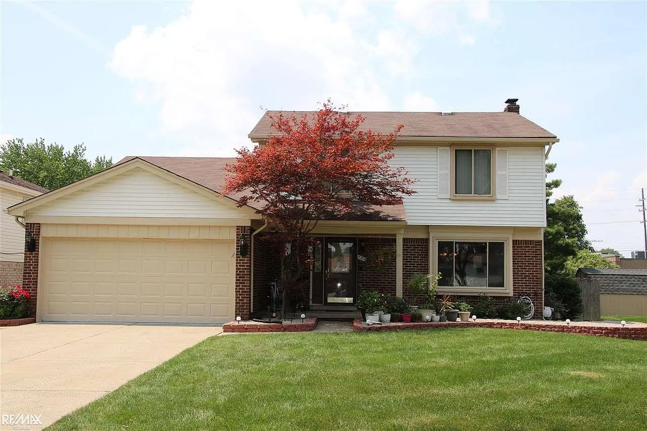 13723 White Cap Dr photo 1