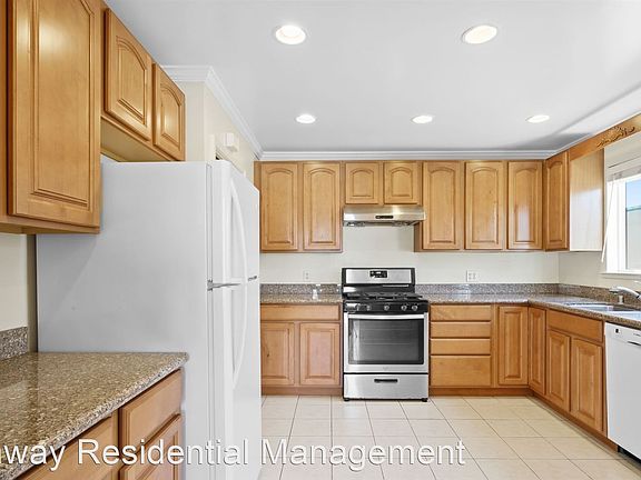 4th image of 339 El Dorado Dr #A