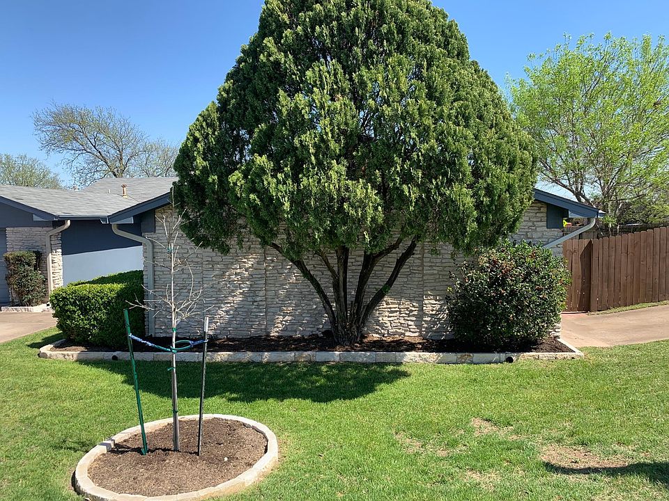 1st image of 9501 Parkfield Dr #A