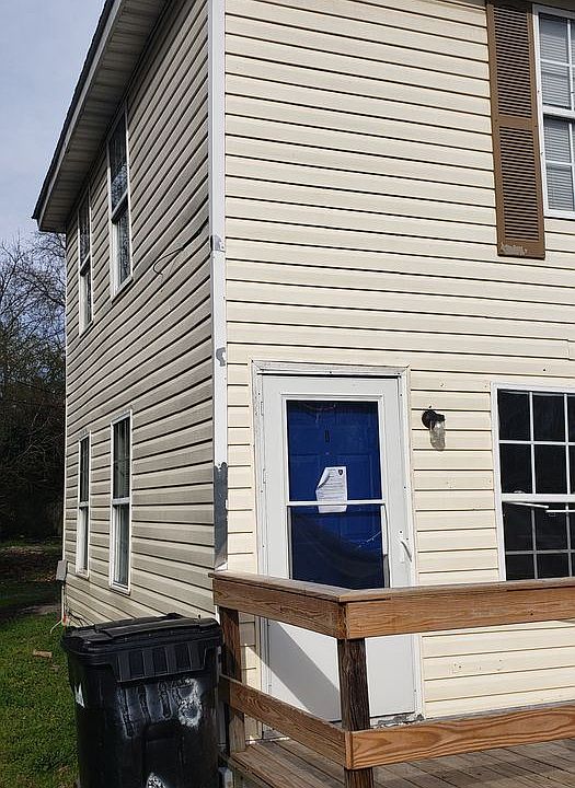 1st image of 1118 Victory Blvd #8867987