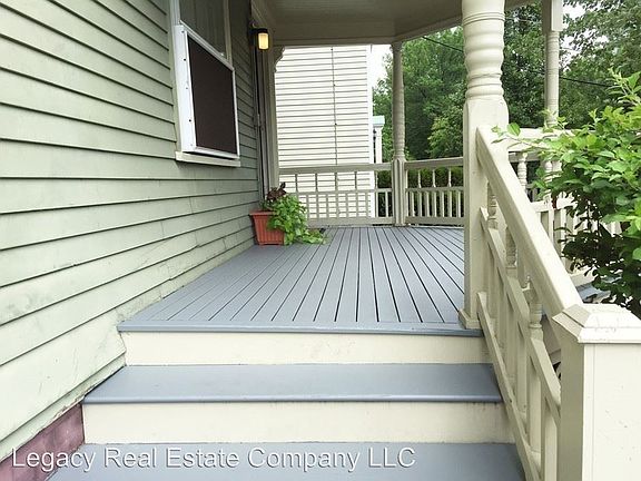 2nd image of 240 Bowen St
