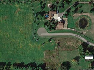 2800 Ashy Hill Ct, Oxford, MI 48371