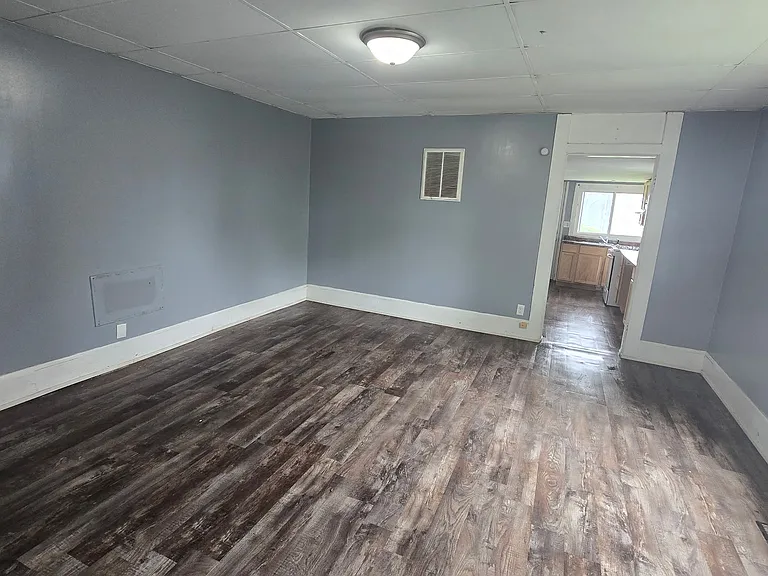 1039 N Lafountain St #R — Photo 6