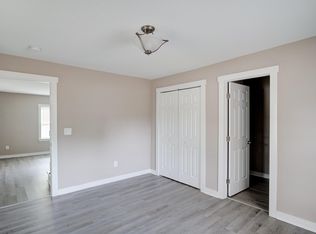 104 W Glenn St, Zebulon, NC 27597