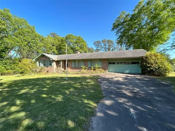 294 Mathews St, Winder, GA 30680