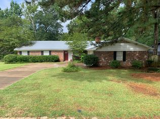 800 Dogwood St, Clinton, MS 39056