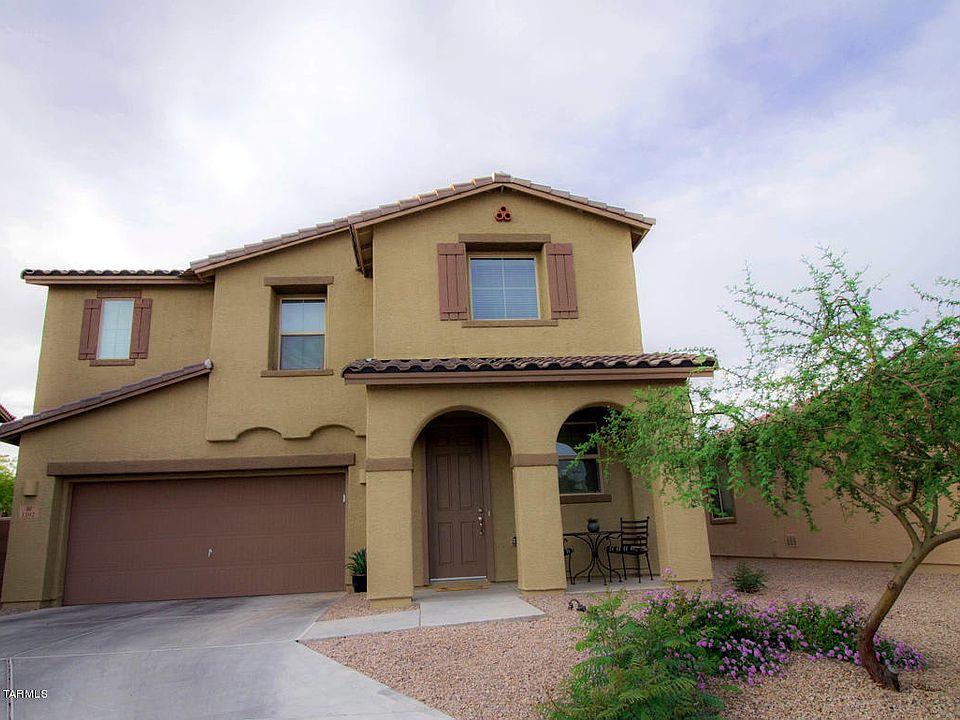 1st image of 1102 W Redlands Dr