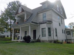 53 Walnut St, Waynesville, NC 28786