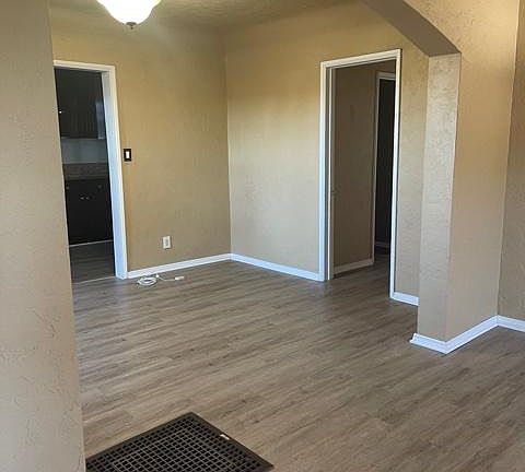 4th image of 9200 S Hobart Blvd