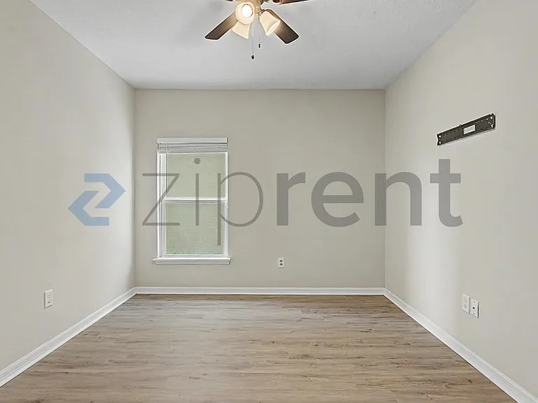 10328 Hawks Landing Dr — Photo 15