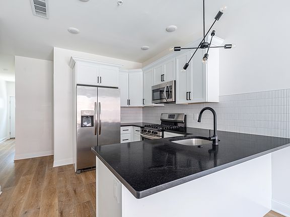 4th image of 1921 N 4th St #1