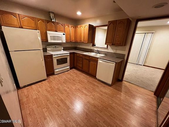 5th image of 22100 Burbank Blvd Unit 331C