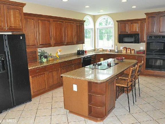 4th image of 1930 Churchview Ct