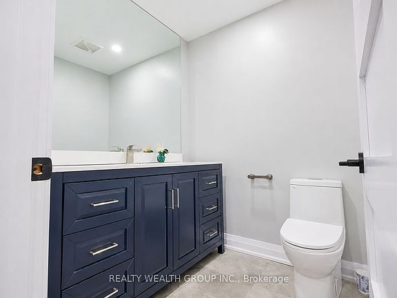 5th image of 264 Shakespeare Dr