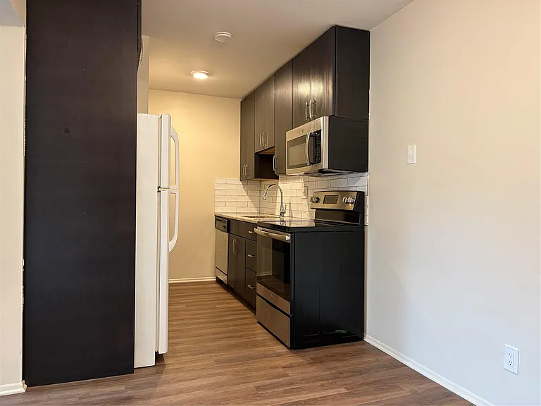 810 Plate St #203 — Photo 7