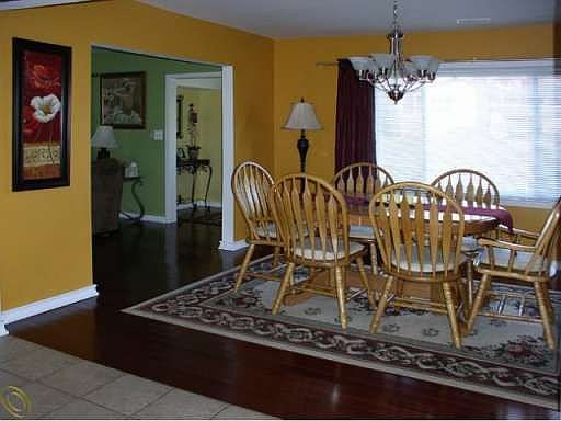 4th image of 3809 Hazelett Dr