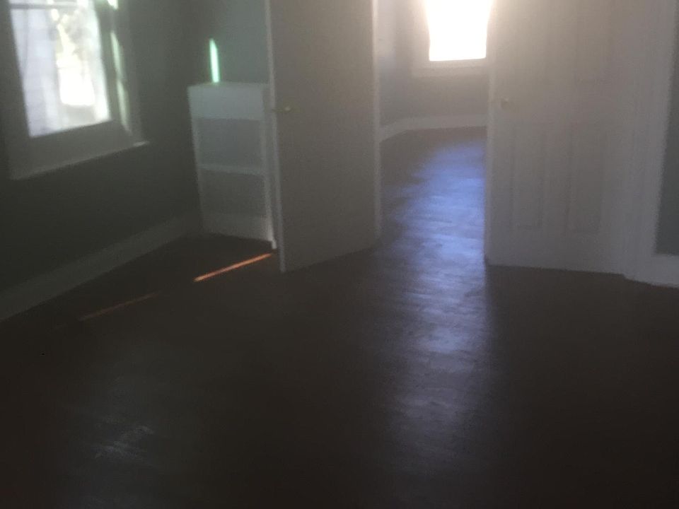 2nd image of 50 41st St APT 1