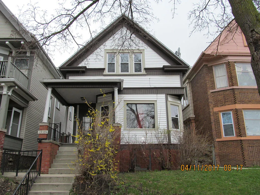 1939 S 11th St photo 1