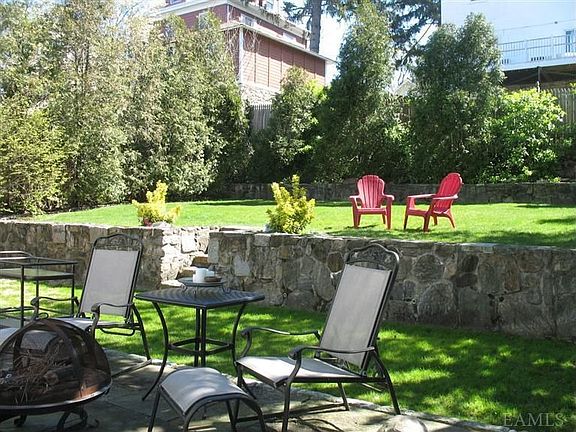 2nd image of 106 Carpenter Ave