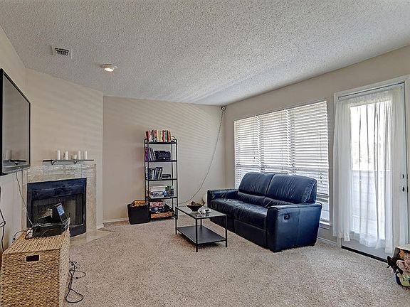 4th image of 818 Ventura Park