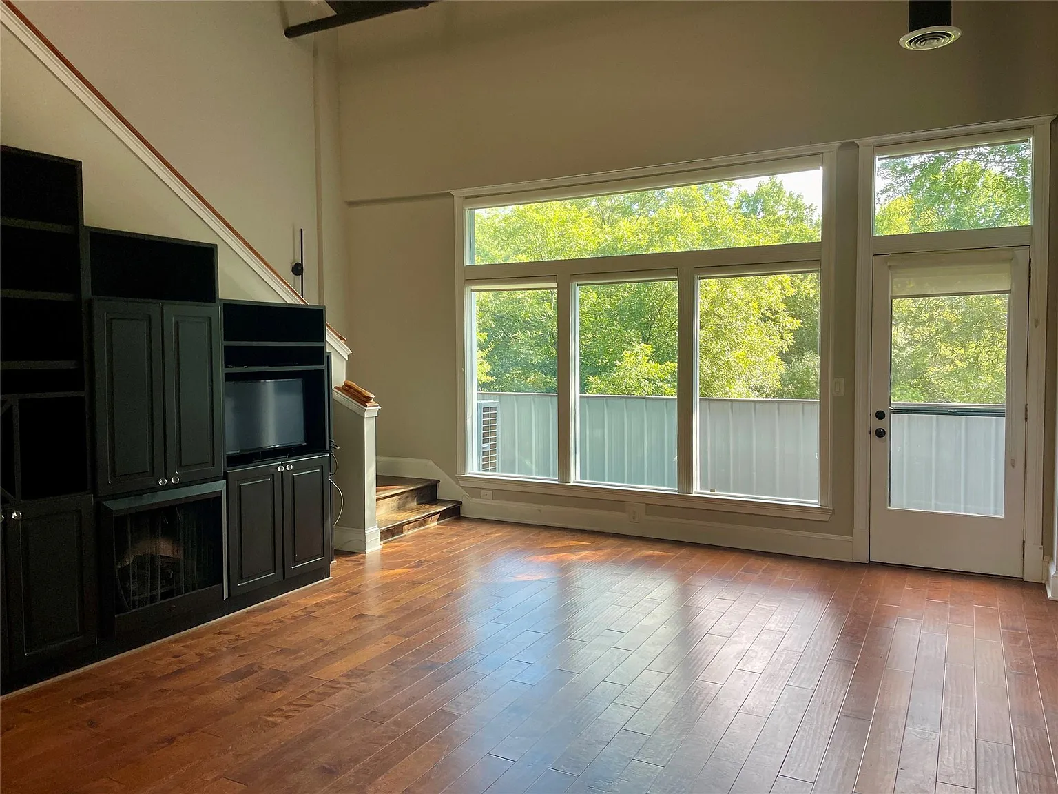 1 bed, 2.0 bath, 1200 sqft, $1,700 — Photo 4