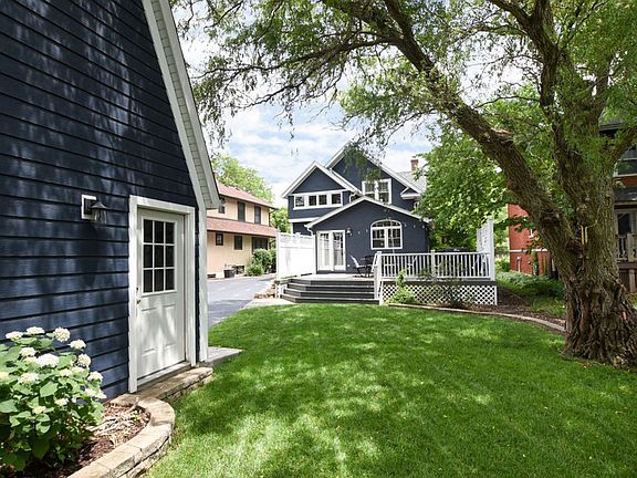 3rd image of 208 S Brainard Ave