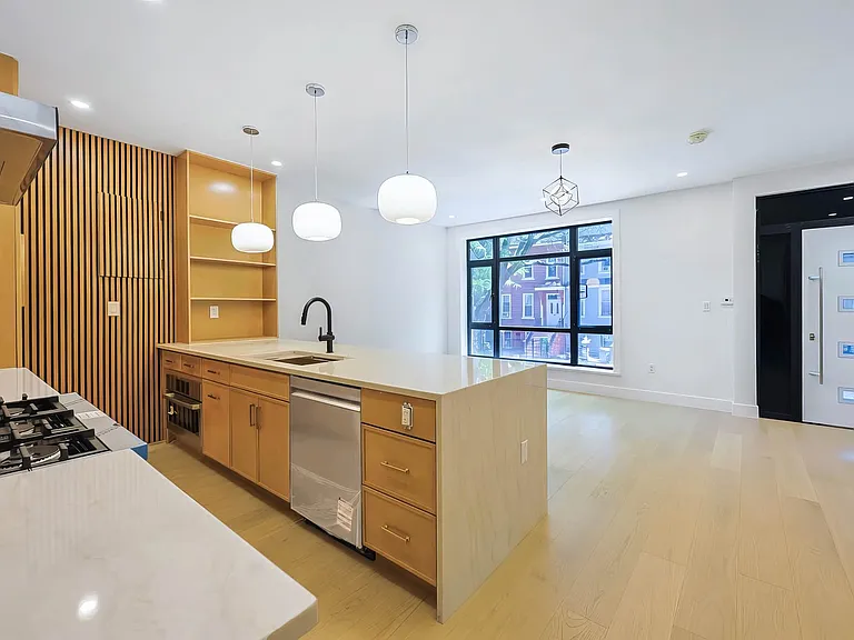 153 Weirfield St #B — Photo 12