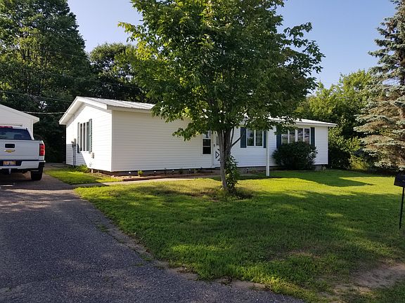 2nd image of 4 Wedgewood Dr