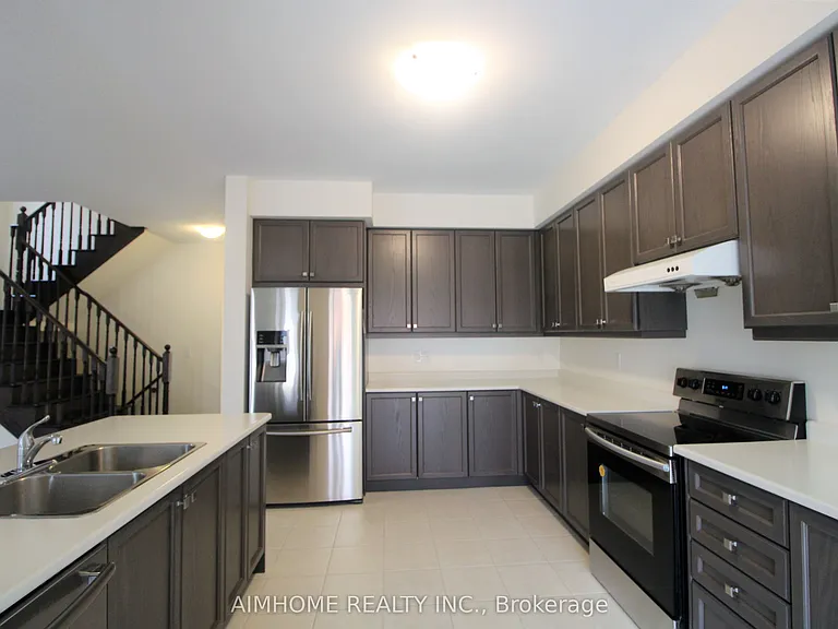 38 Foxberry Rd — Photo 17