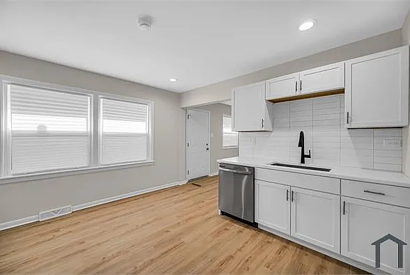 11701 S Campbell Ave — Photo 5