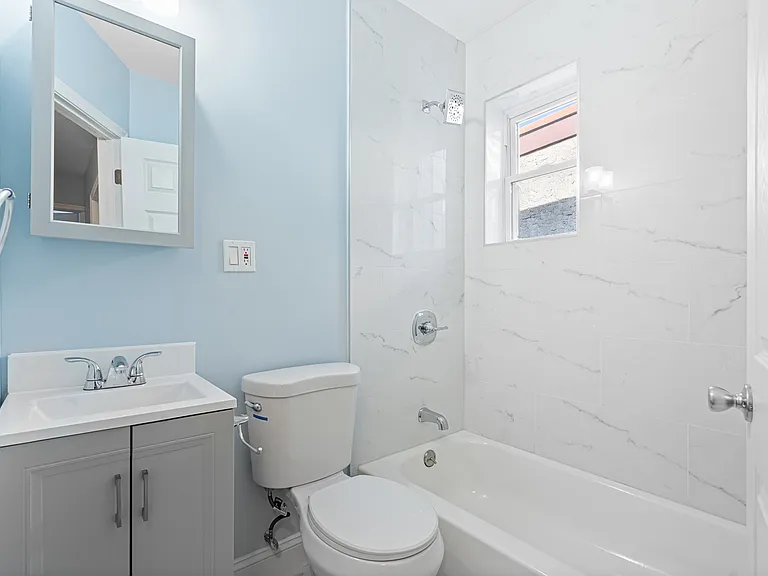 2420 S Percy St — Photo 14