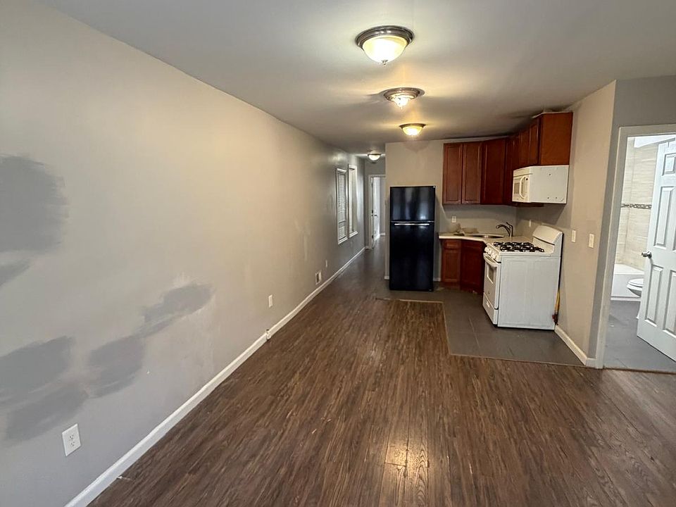 1st image of 235 Halsted St #A