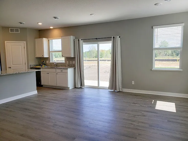 126XX Erskin Cir NE — Photo 12