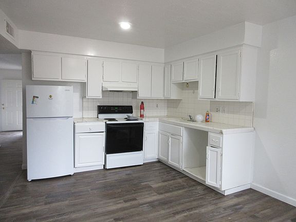 2nd image of 2142 W Princeton Ave APT D