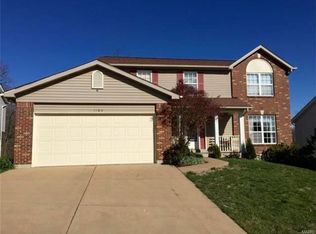 1185 Winter Park Dr, Fenton, MO 63026