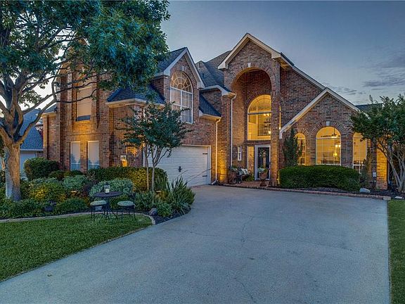 2nd image of 5804 Edgewood Dr