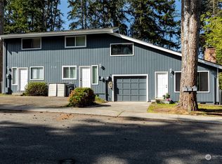 770 SW Harrier Cir, Oak Harbor, WA 98277