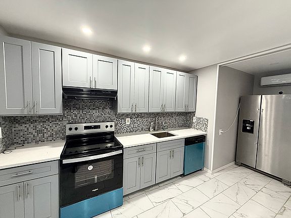 4th image of 545 American Blvd Floor 1