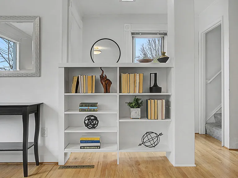 2220 SE Yamhill St — Photo 55