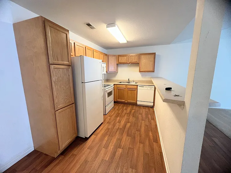 21057 Honest Ln — Photo 2
