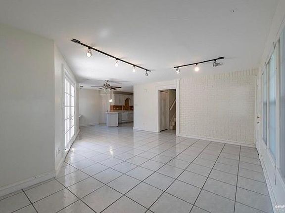 3rd image of 304 Ashley Dr