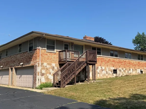 2942 La Salle Ave, Rockford, IL 61114